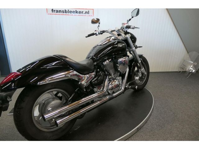 suzuki - 800-intruder