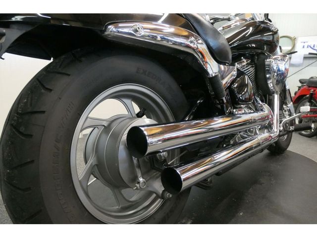 suzuki - 800-intruder