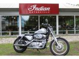 HARLEY-DAVIDSON SPORTSTER XL 883