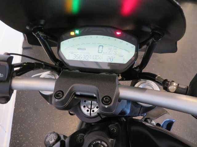 ducati - monster-821