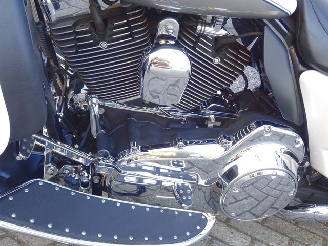 harley-davidson - road-king-classic-flhrci