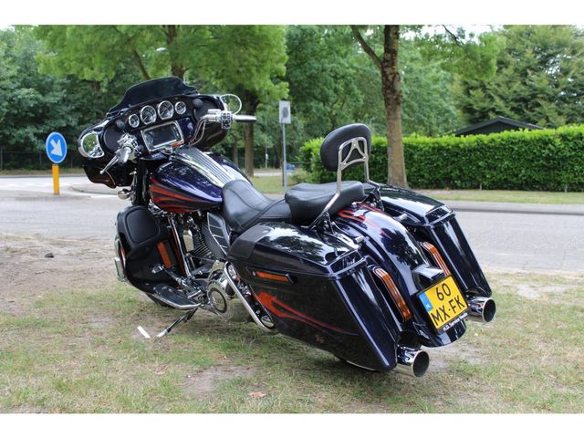 harley-davidson - street-glide-cvo-flhxse