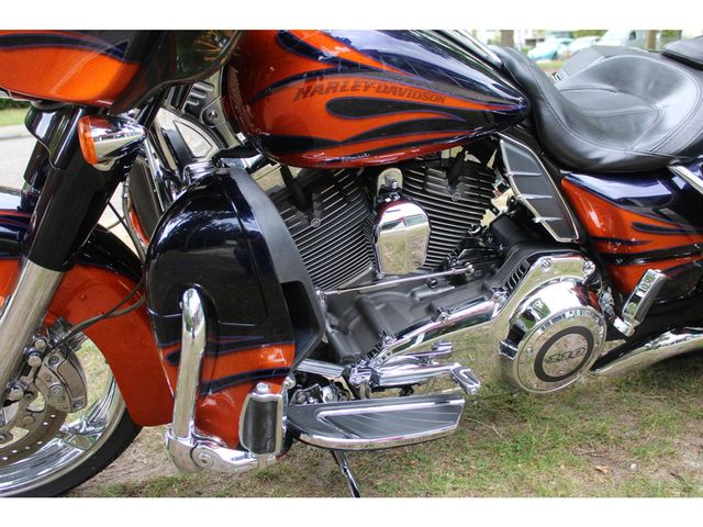 harley-davidson - street-glide-cvo-flhxse