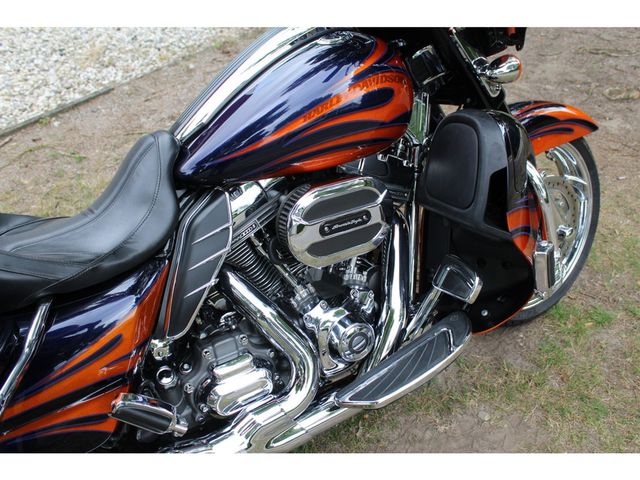 harley-davidson - street-glide-cvo-flhxse