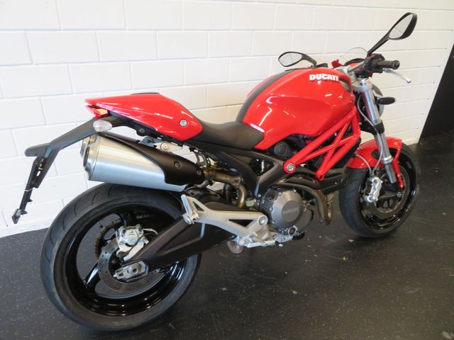 ducati - monster-696