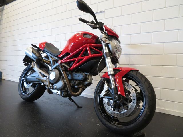 ducati - monster-696