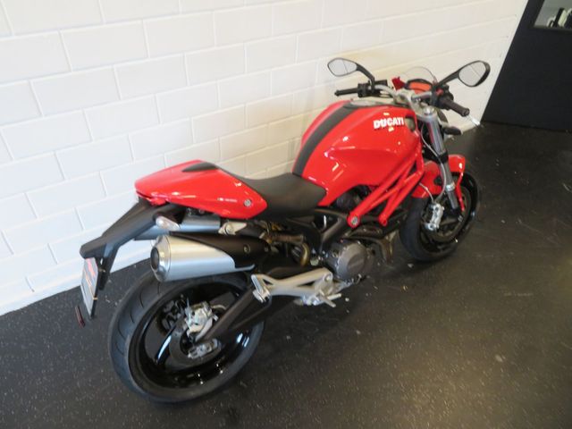 ducati - monster-696