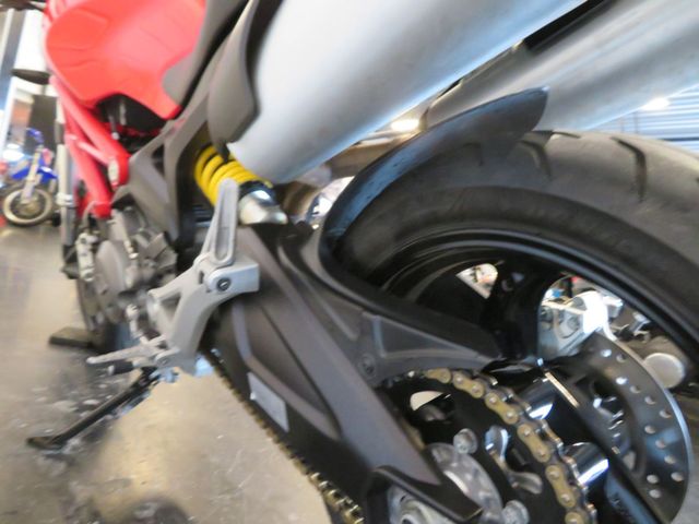 ducati - monster-696