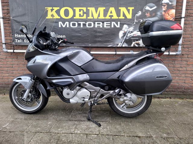 honda - nt-700-v-deauville