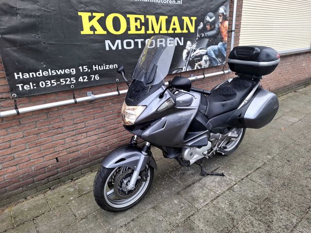 honda - nt-700-v-deauville