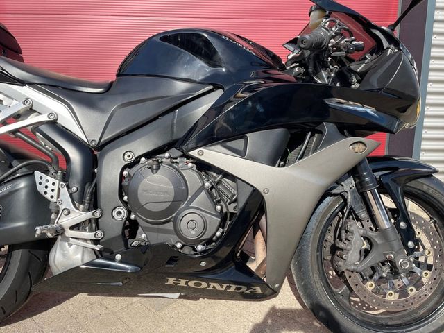honda - cbr-600-rr