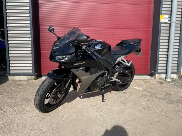 honda - cbr-600-rr