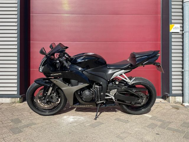 honda - cbr-600-rr
