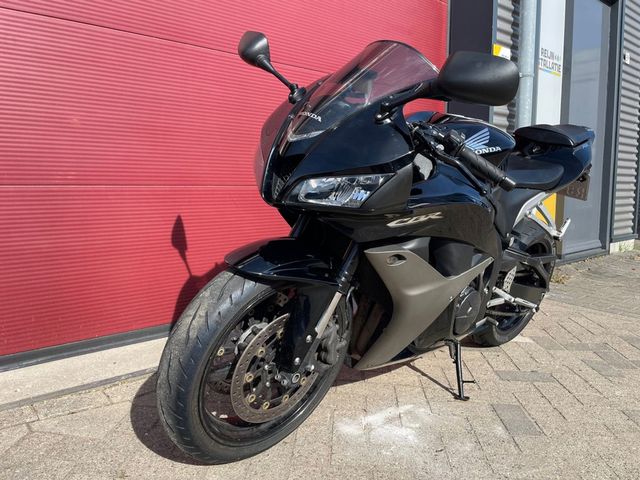 honda - cbr-600-rr