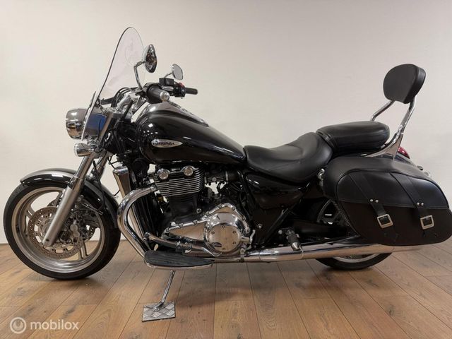 triumph - thunderbird