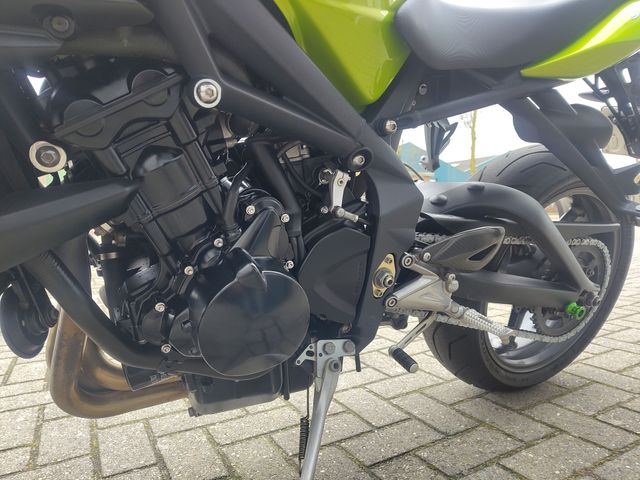 triumph - street-triple-675