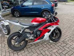 YAMAHA YZF R6