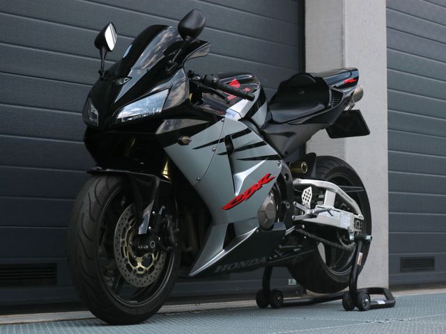 honda - cbr-600-rr