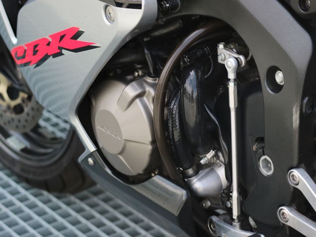 honda - cbr-600-rr