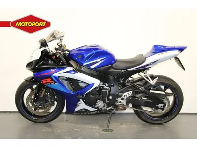 SUZUKI GSX-R 750 – foto 3
