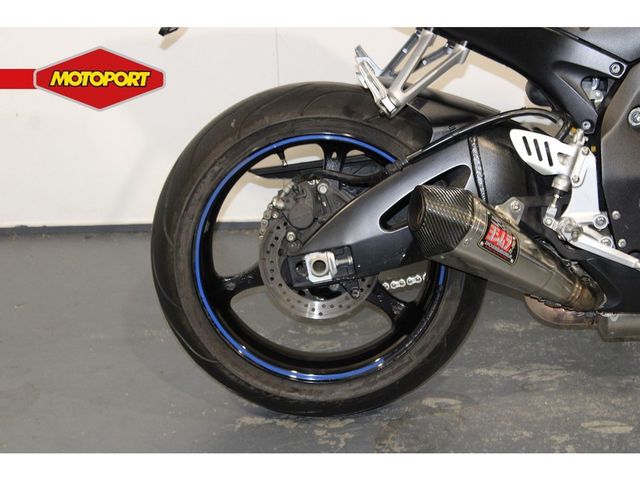 suzuki - gsx-r-750