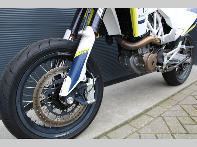 husqvarna - 701-supermoto