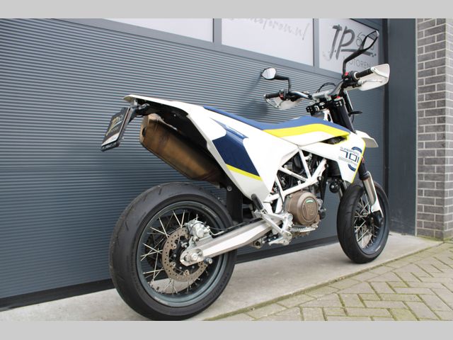 husqvarna - 701-supermoto