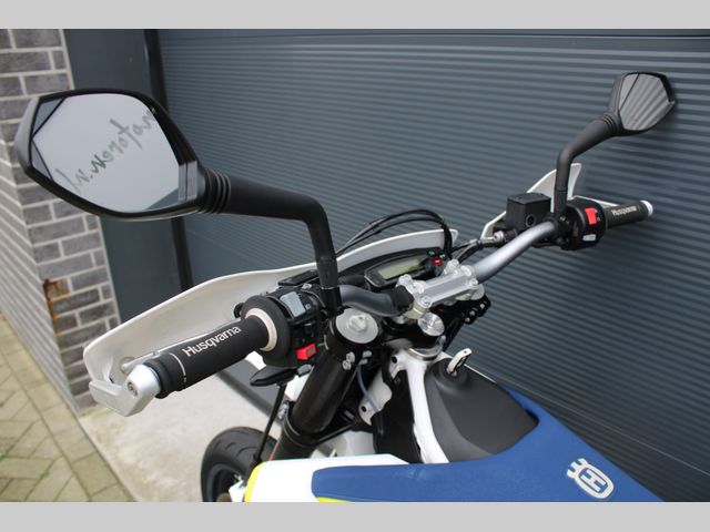 husqvarna - 701-supermoto