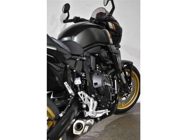 suzuki - gsx-8tt