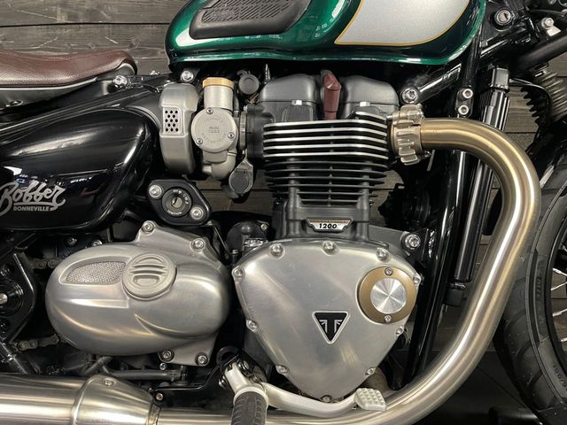 triumph - bonneville-bobber