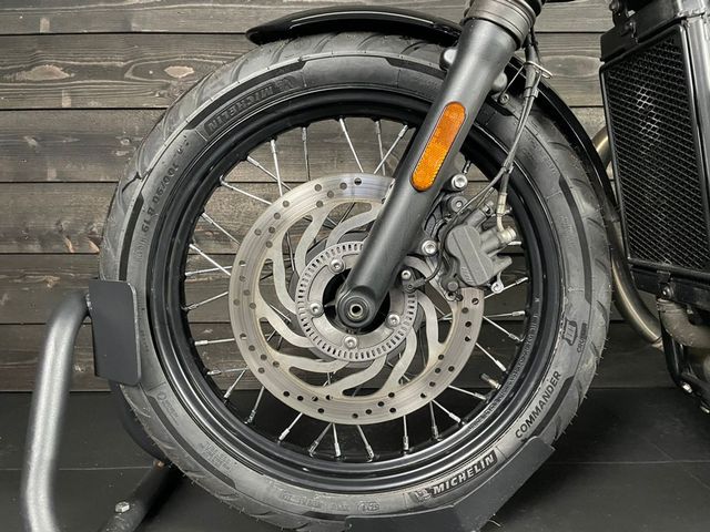 triumph - bonneville-bobber