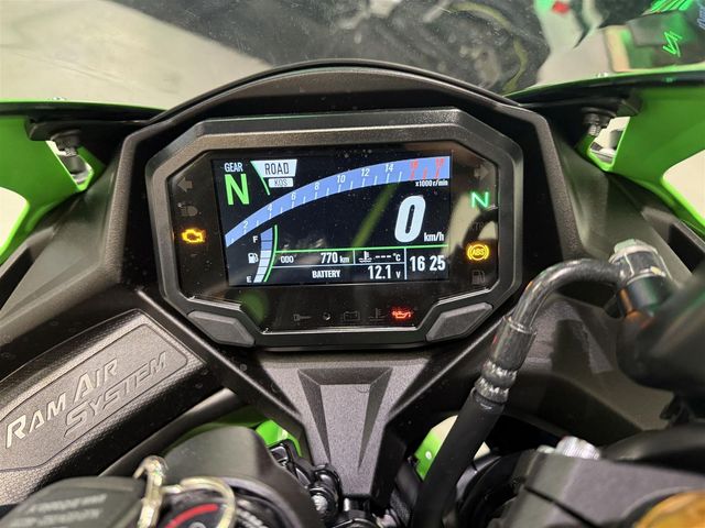 kawasaki - ninja-zx-4rr