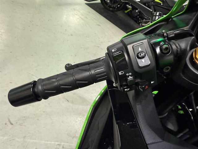 kawasaki - ninja-zx-4rr