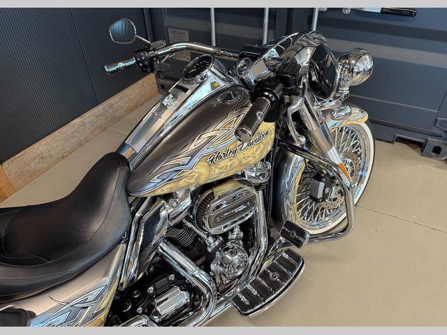 harley-davidson - roadking-107