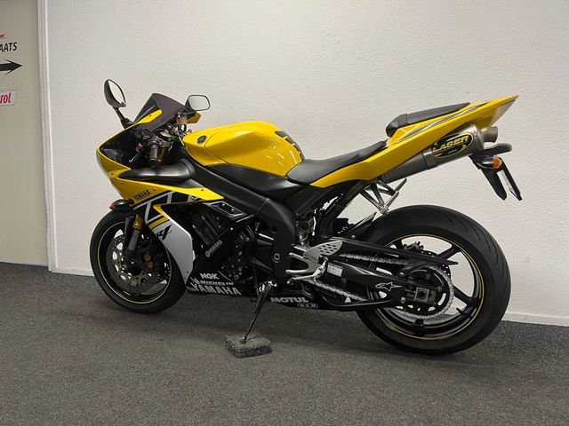 yamaha - yzf-r1