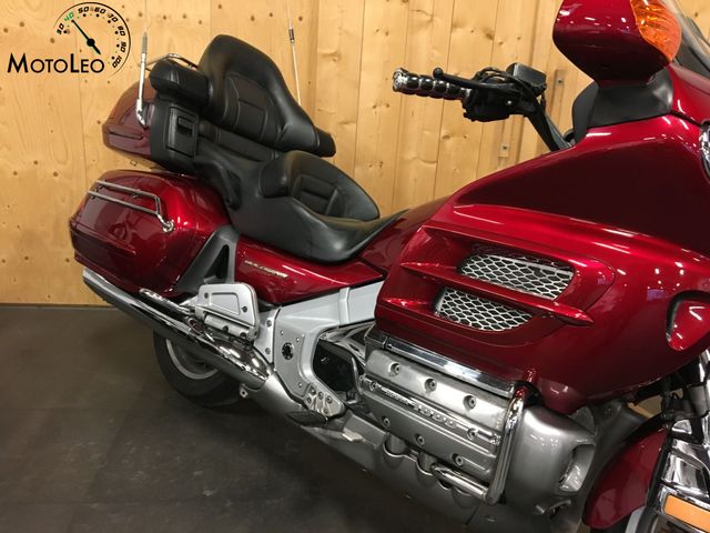 honda - gl-1800-goldwing