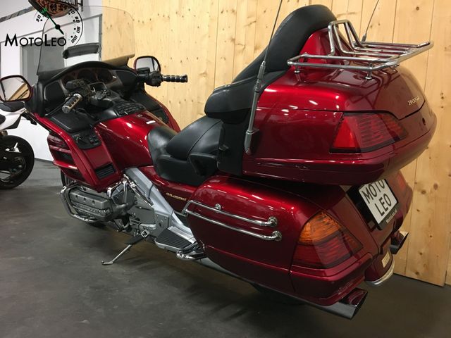 honda - gl-1800-goldwing