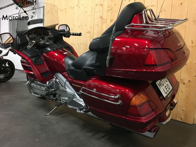 honda - gl-1800-goldwing