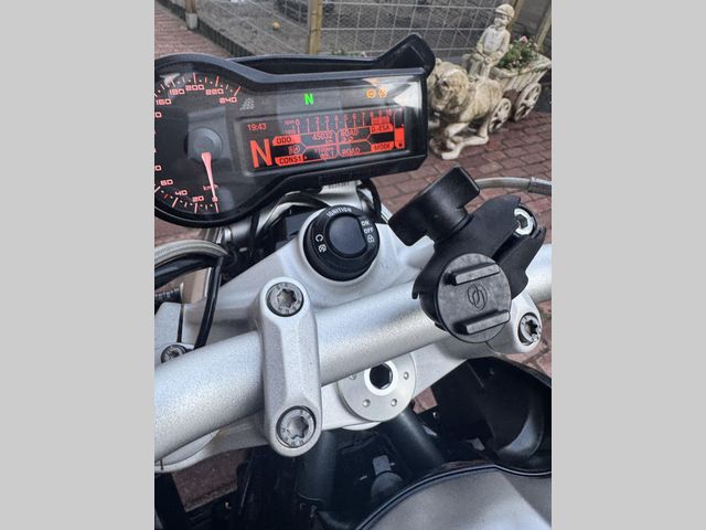 bmw - r-1200-r
