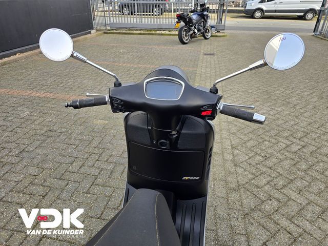 vespa - gts-300-hpe