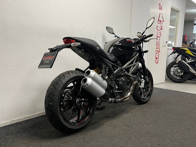 ducati - m-1100-evo