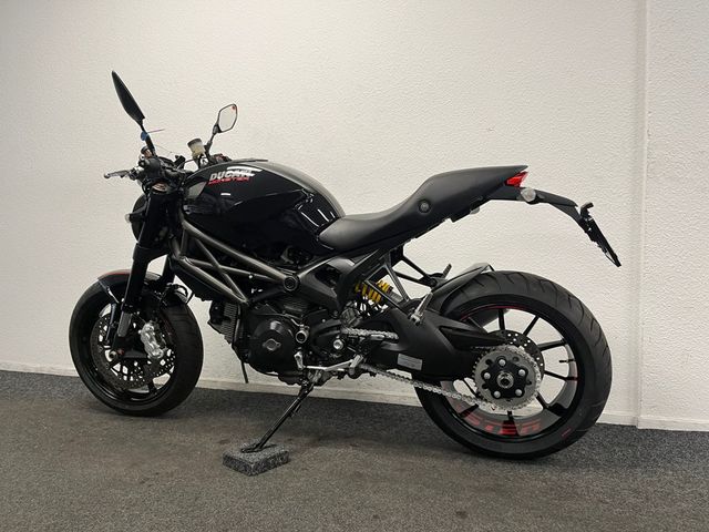 ducati - m-1100-evo