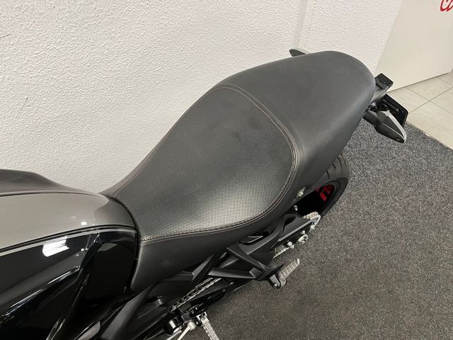 ducati - m-1100-evo