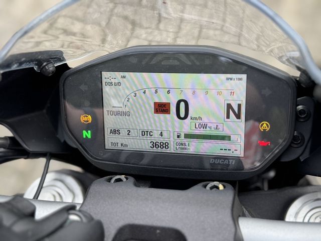 ducati - monster-821-dark