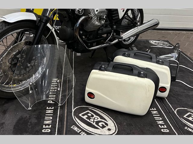 moto-guzzi - v-7-classic