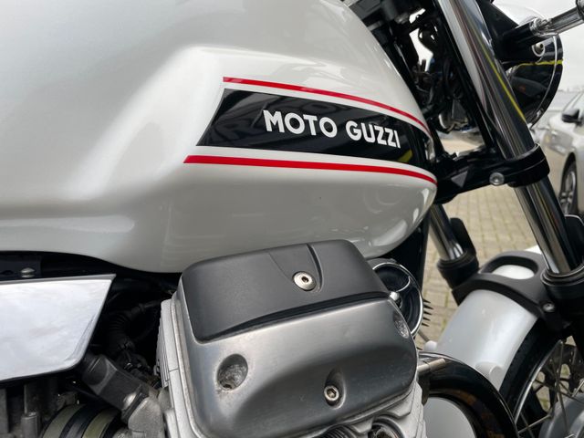 moto-guzzi - v-7-classic