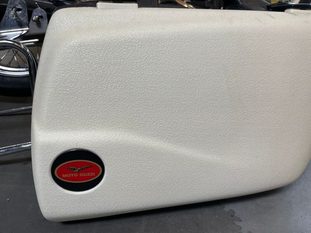 moto-guzzi - v-7-classic