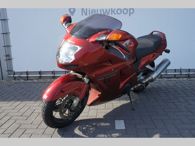 honda - cbr-1100--xx-super-blackbird