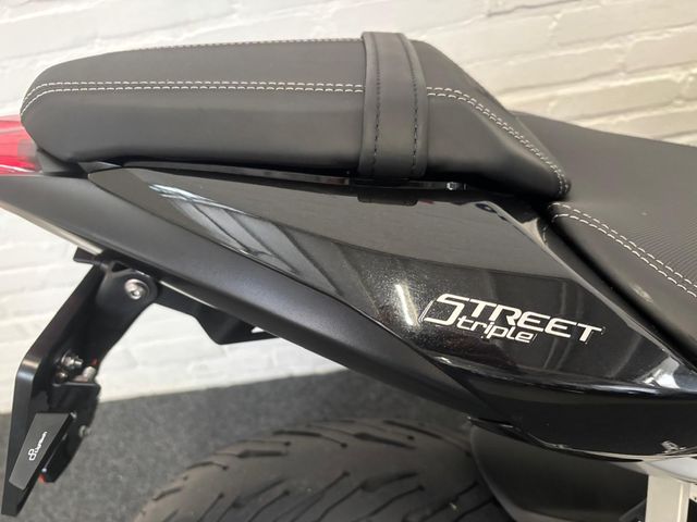 triumph - street-triple-rs
