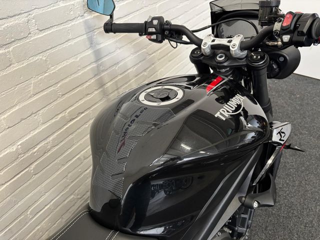 triumph - street-triple-rs